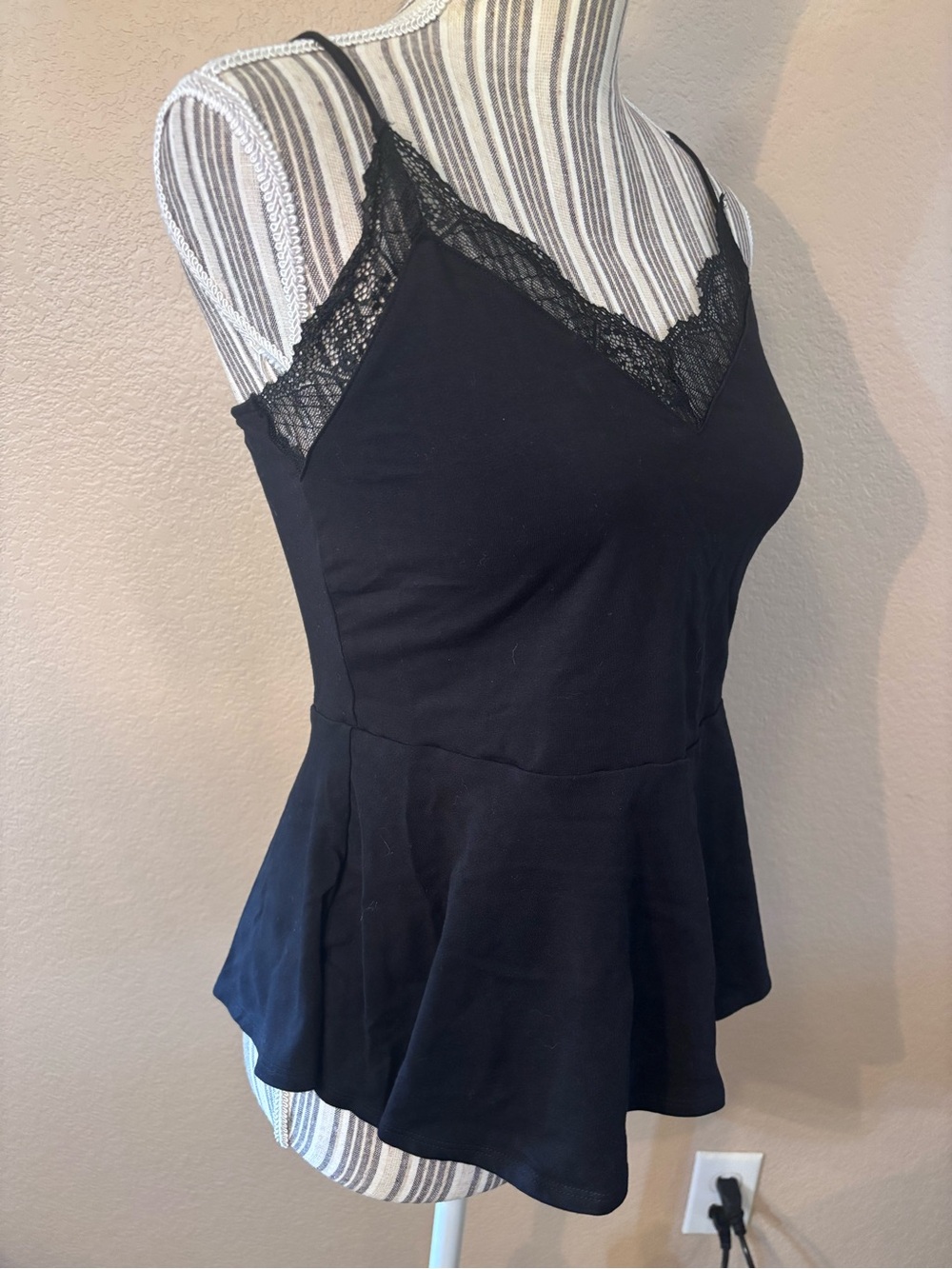SALE! Express Camisole M Black Lace-Trim Peplum V-Neck Spaghett Strap Y2K Cotton - Picture 5 of 16